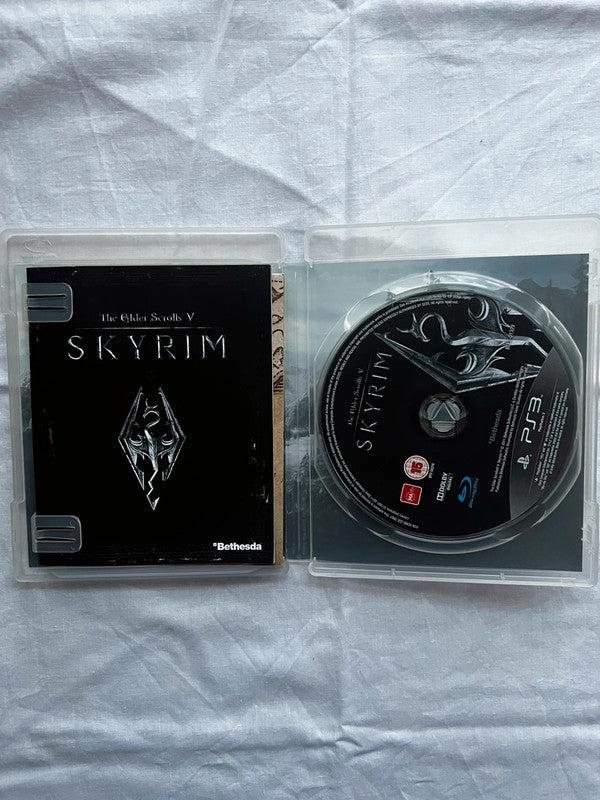 PlayStation 3 : The Elder Scrolls V: Skyrim (PS3) with Manual